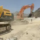 يوجد معلم صيانه ومكنيكي خفيف المعدات الثقيله
