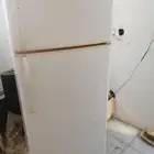 ثلاجه ومبرد حاله ممتازه البيع ل دواعي السفر