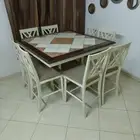 طاوله طعام
