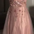 فستان جديد استخدم 4 ساعات فقط مقاس 5