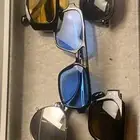 ساعات و نظارات