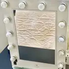 مرآة مضيئة للتسريحة مع قاعدة