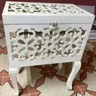 صندوق درج تصميم خشب ابيض ومرايا