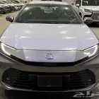 كامري بنزين لوحات سعودي 2025 E لون تتانيوم