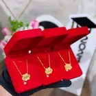 عقد بالاسم مطلي بالذهب