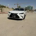 للبيع لكزس ES ستاندر لؤلؤي 2022 ماشي 19000 كيلو