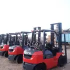 يوجد لدينا رافعات تويوتا