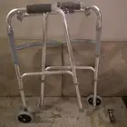 عكاز كفرات لكبار السن جديد