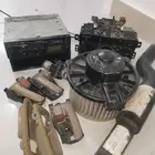 ديكورات وقطع غيار