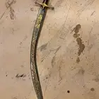 سيق يقف عل حده قديم للبيع