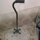 عكاز لكبار السن أربعة ارجل وعكاز يدوي ترتفع وتنزل مقاسات