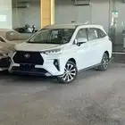 تويوتا فيلوز GLX 2025