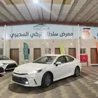 تويوتا كامري .