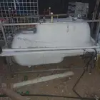 للبيع 2 بانيو كبير و2 مروش زاوية صغير