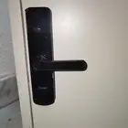 قفل ذكي تركيب كوالين بصمة برمجة كالون باب ذكي بصمة