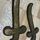 جداريات على شكل سيف