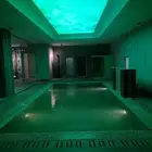فني مسابح وشلالات