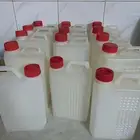 علب بلاستيك وزجاج