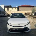تويوتا كامري LE HEV هايبرد 2025 ابيض