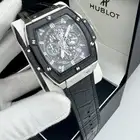 القطها وهي طايره ساعة هوبلت رجاليه