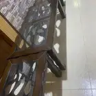 طاولات خشب متينة وقوية