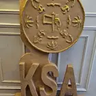 مجسمات اليوم الوطني ويوم التاسيس وكور مضيئة