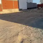 نصف ارض سكنيه حي الصفوه شمال جده