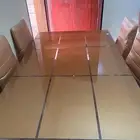 طاوله طعام جديده والله ماستخدمتها ولا فيها خمس كراسي