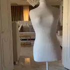 مانيكان ابيض بمكه
