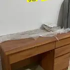 دولاب ومكتبه