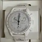 ساعة سواتش اوميغا سنوبي بيضاء