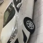للبيع تويوتا يارس الموديل 2019
