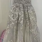 فساتين للبيع