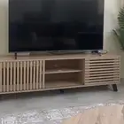 طاولة تلفزيون