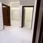 شقة جديدة للبيع بحي الجامعة مناسبة للاستثمار