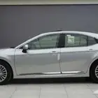 كامري ال اي بنزين - ابيض - فضي- رمادي