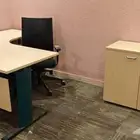 اثاث مكتبي بحالة ممتازة