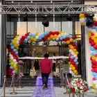 إفتتاح محلات تجارية والمراكز والمهرجانات
