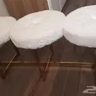 مقعد بنش مخملي بأرجل مطلية كهربيا من (هوم سنتر) لم يستخدم
