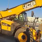 رافعه تلسكوبية للايجار الشهري واليومي