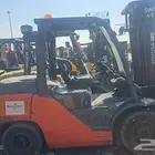 رافعه شوكيه (فوركلفت) forklift للإيجار