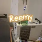 لوحات نيون مضائه
