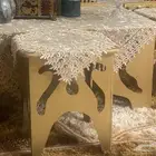 طاولات للبيع 4 صغيرة ووحده كبيرة