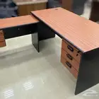 اثاث مكتبي طاولات ماليزي وتركي