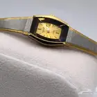 ساعة نسائية صغيرة الحجم