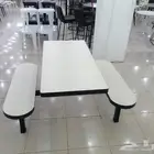 طاولات مطاعم وكراسي