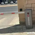 ذراع امني للتحكم في دخول وخروج السيارات