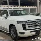 تويوتا- لاندكروزر- GXR4 -بنزين -سعودي -2025 -اسود-ابيض