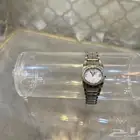 للبيع ساعة نسائية من الركن السويسري لون فضي