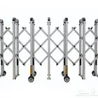 حواجز المونيوم متحركه بعجلات والطي لتنظيم الفاعليات